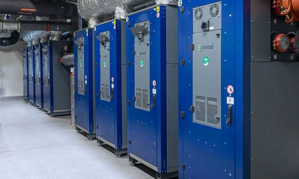 Enrad’s modular R290 heat pump units can be scaled up to meet the desired heating output. (Source: Enrad)
