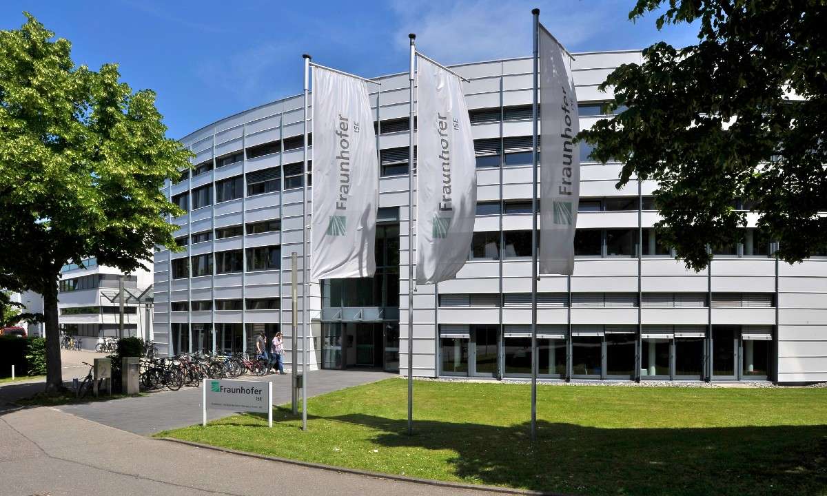 Fraunhofer ISE has developed a propane heat pump with a refrigeration circuit requiring just 225g of charge.
